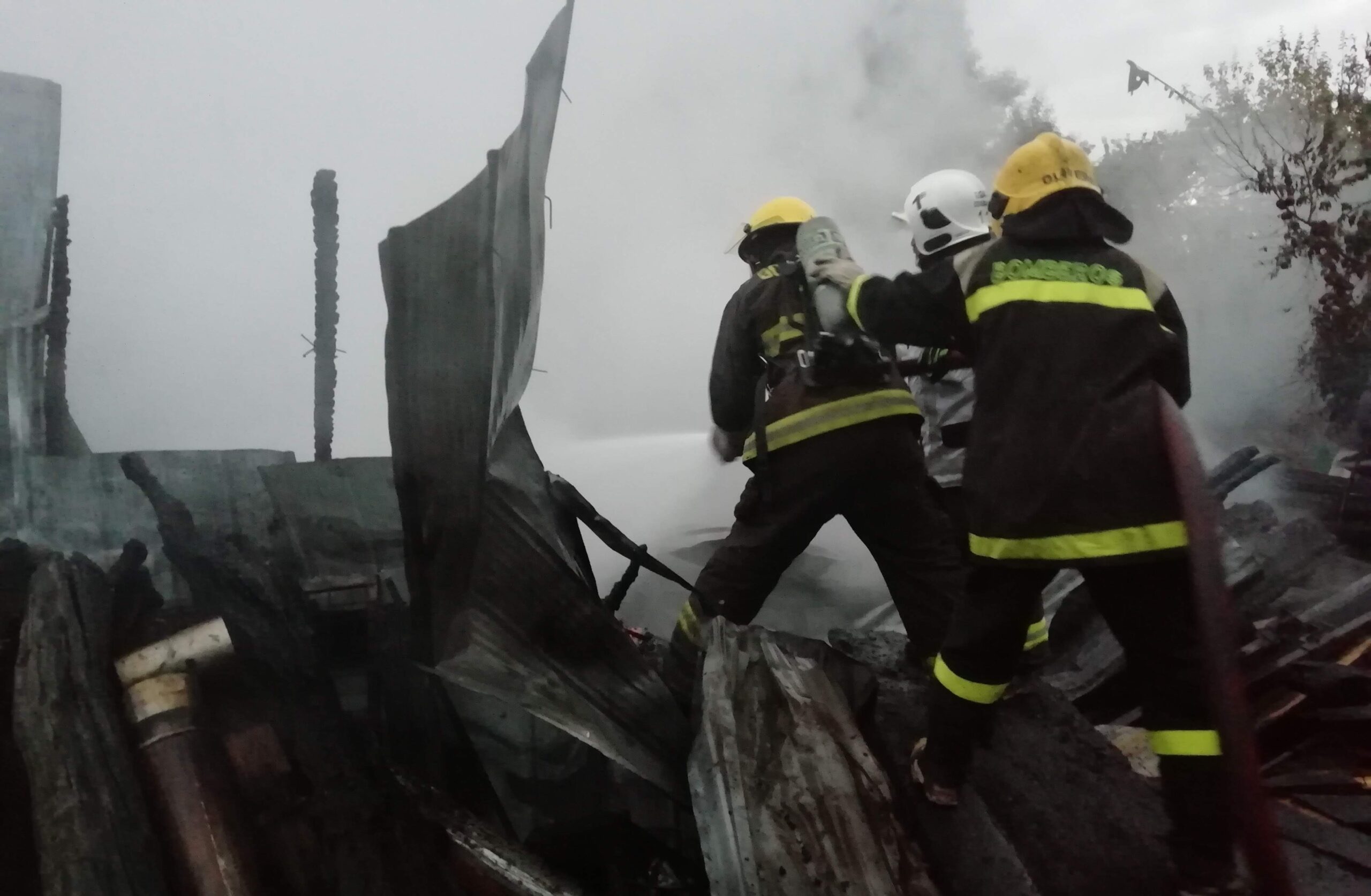 Pérdidas totales dejó incendio de un taller de muebles en Melefquén