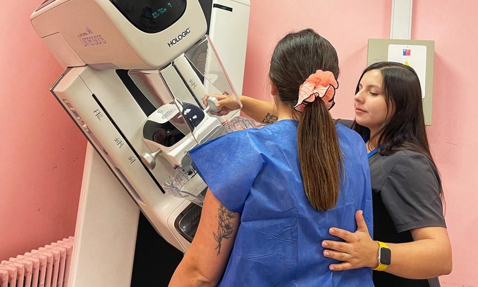 Operativo de prevención de cáncer de mamas benefició a mujeres de Panguipulli
